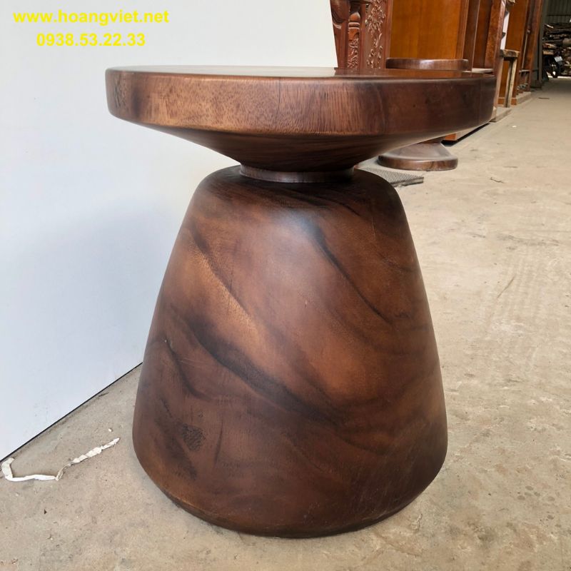 Đôn table gỗ me tây tròn nguyên khối. Đôn table gỗ me tây tròn nguyên khối.