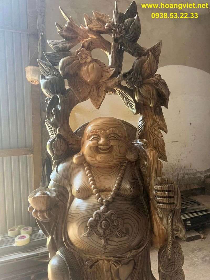 Đức phật di lặc gỗ thủy tùng phong thủy Đức phật di lặc gỗ thủy tùng phong thủy