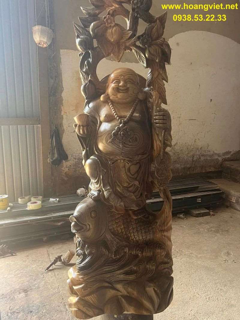 Đức phật di lặc gỗ thủy tùng phong thủy Đức phật di lặc gỗ thủy tùng phong thủy