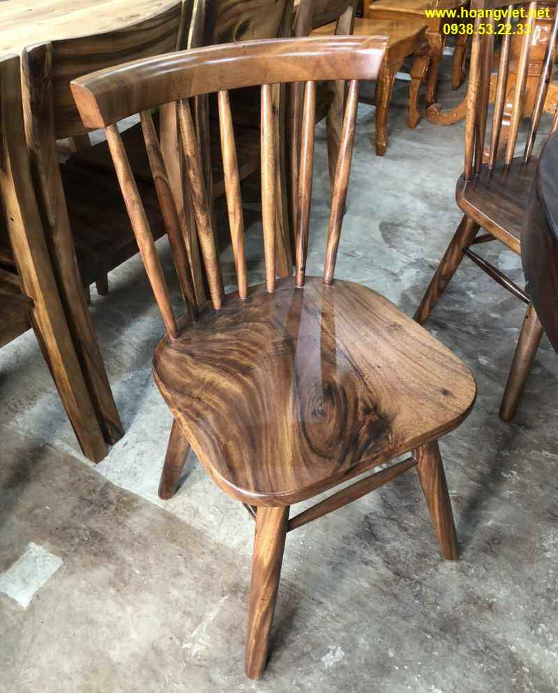 Ghế 7 nan kết hơp bàn ăn tròn. Ghế 7 nan kết hơp bàn ăn tròn.