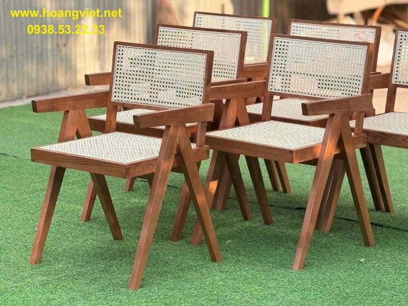 Ghế ăn Vleg gỗ tần bì và mây nhân tạo Ghế ăn Vleg gỗ tần bì và mây nhân tạo