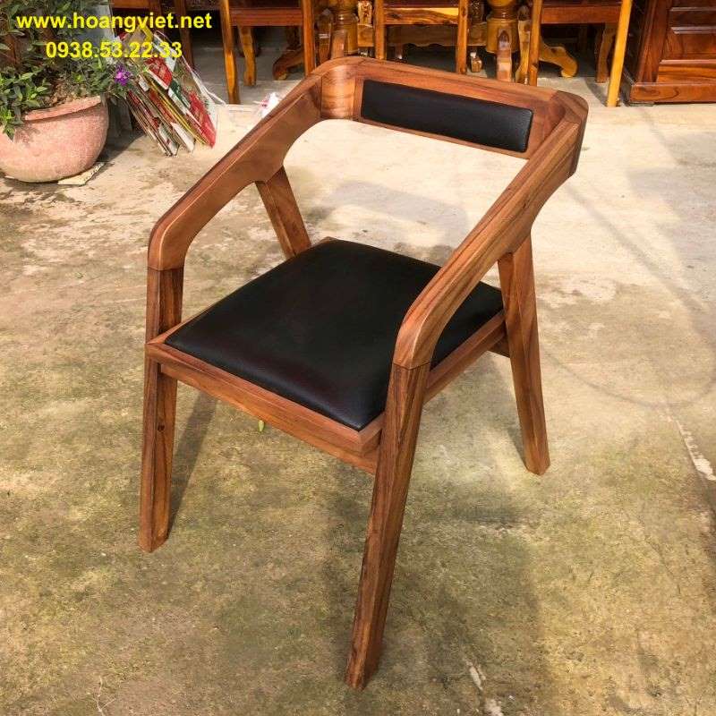 Ghế bàn ăn katakana gỗ me tây kết hợp nệm màu đen Ghế bàn ăn katakana gỗ me tây kết hợp nệm màu đen