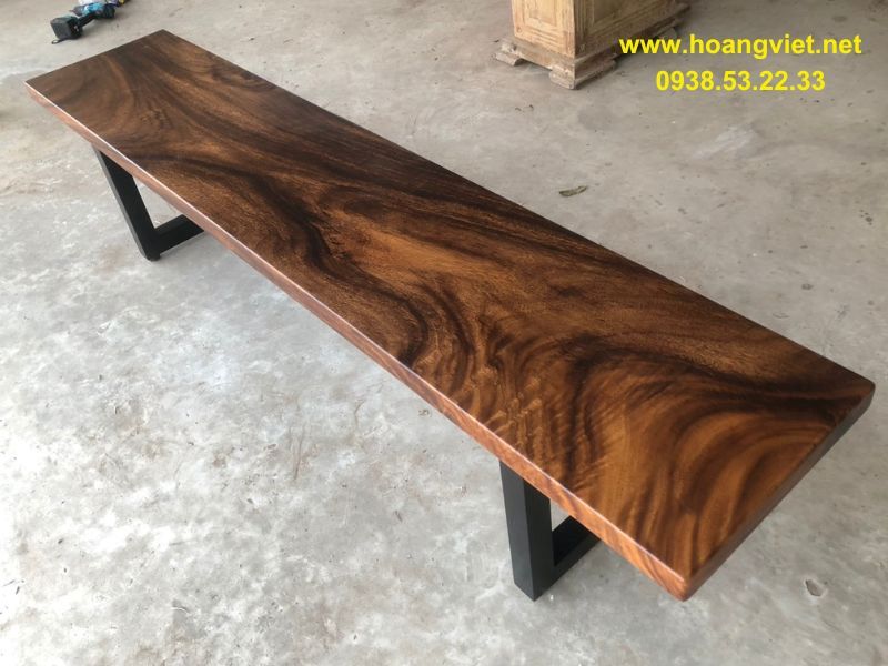 Ghế băng dài 2m gỗ me tây kết hợp chân sắt Ghế băng dài 2m gỗ me tây kết hợp chân sắt