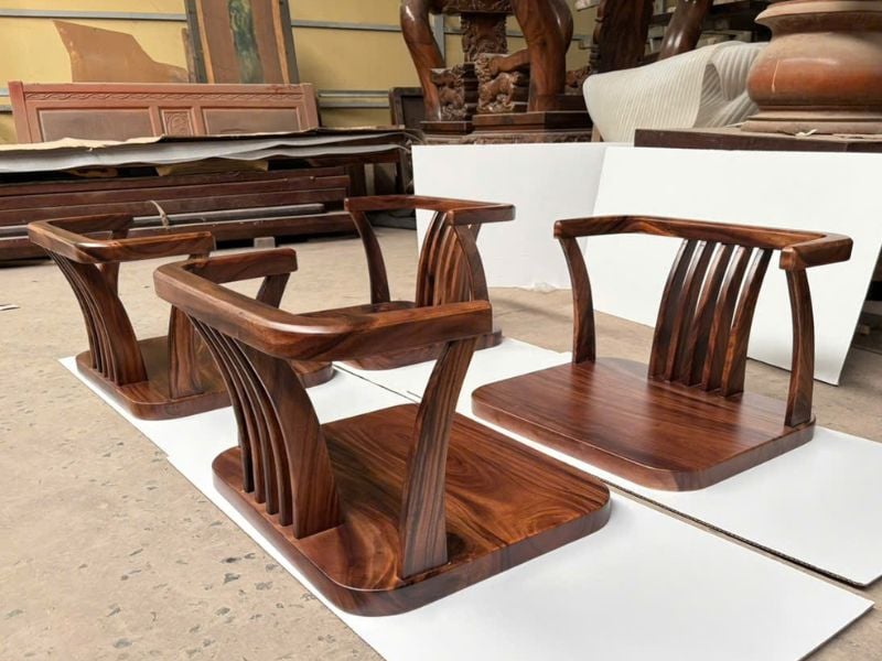 Ghế bệt có tựa lưng bằng gỗ me tây Ghế bệt có tựa lưng bằng gỗ me tây