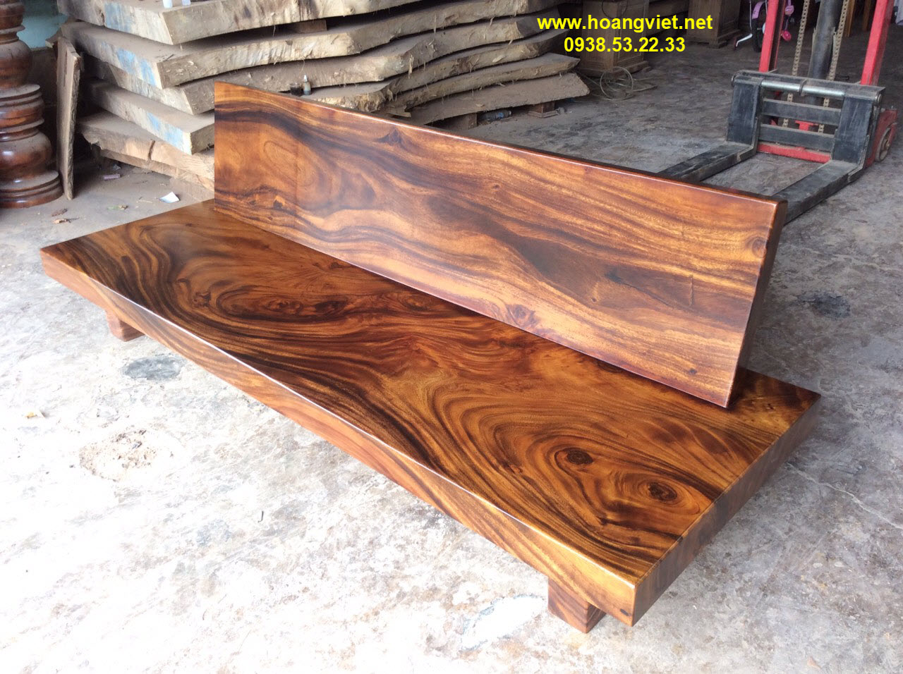 Kích thước sofa gỗ nguyên khối có theo tiêu chuẩn hay không?
