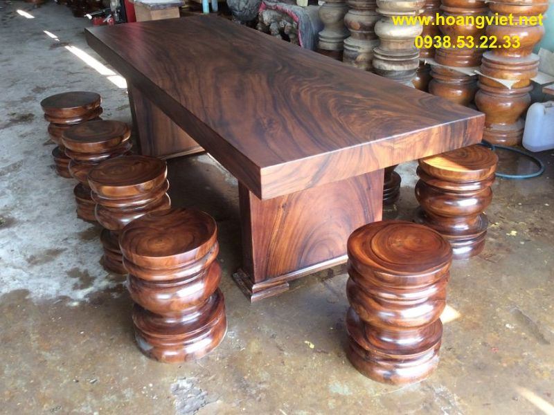 Bộ bàn 10 đôn gỗ me tây nguyên tấm Bộ bàn 10 đôn gỗ me tây nguyên tấm