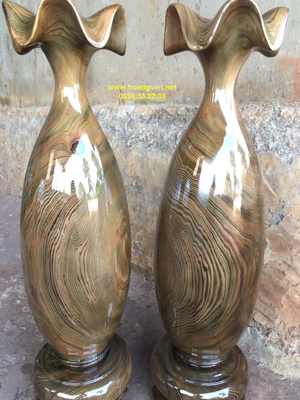 Lọ hoa cao 70cm bằng thủy tùng siêu đẹp. Lọ hoa cao 70cm bằng thủy tùng siêu đẹp.