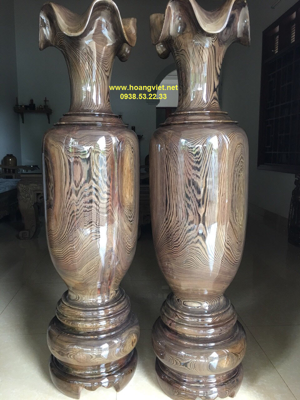 Cặp lộc bình bằng gỗ thủy tùng Cặp lộc bình bằng gỗ thủy tùng