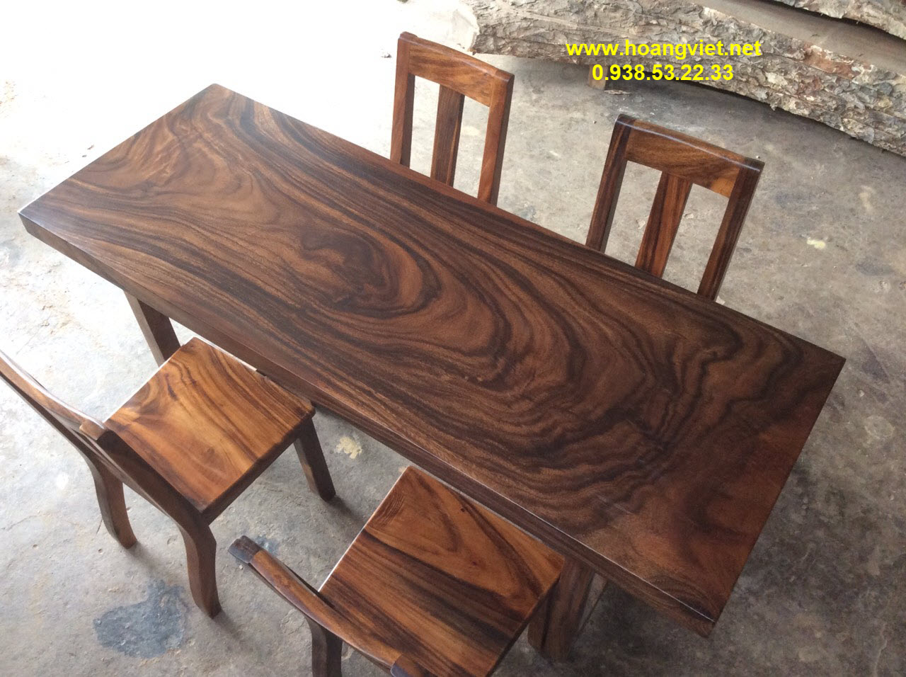Bàn gỗ me tây với màu nâu phù hợp phong cách hiện đại và hệ vân siêu đẹp. Bàn gỗ me tây với màu nâu phù hợp phong cách hiện đại và hệ vân siêu đẹp.