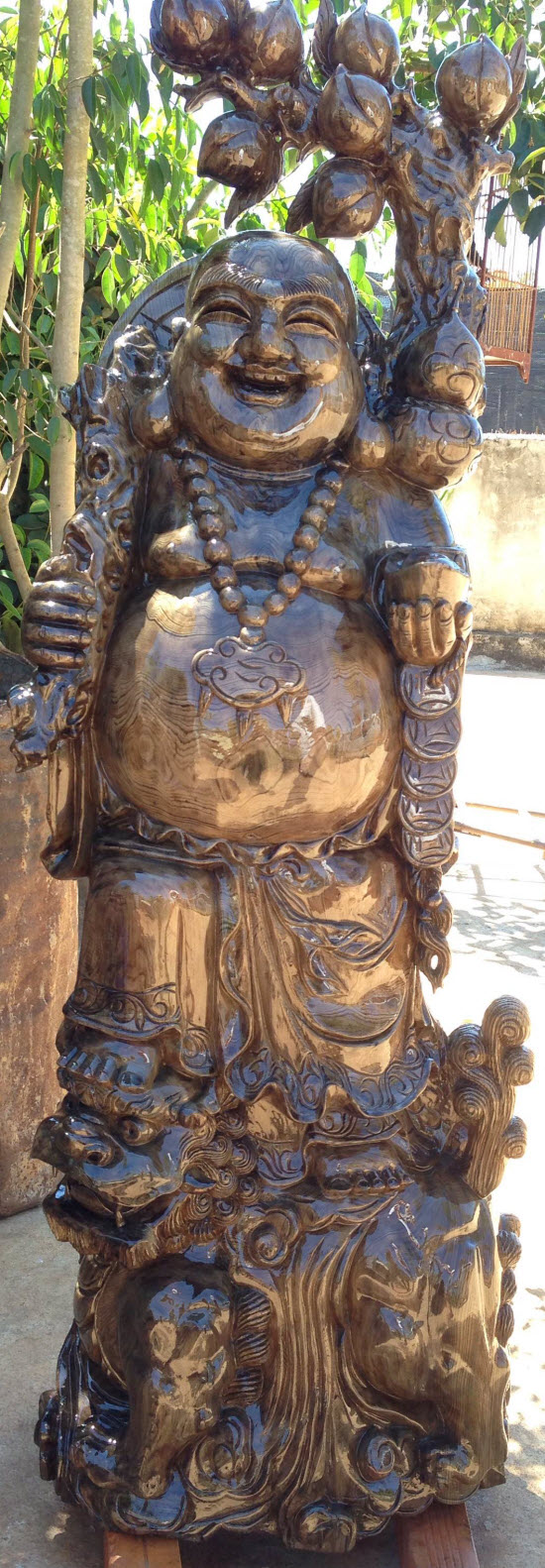 Tượng di lặc gỗ thủy tùng cao 1.6m Tượng di lặc gỗ thủy tùng cao 1.6m