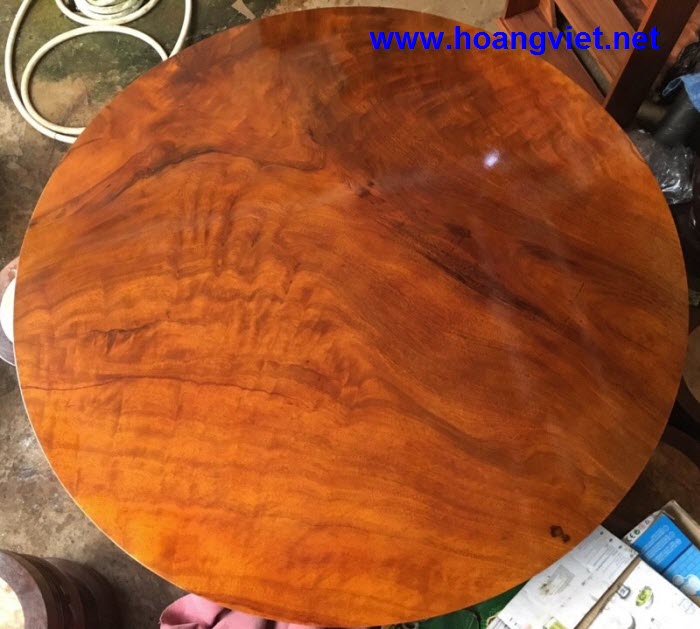 Bàn tròn gỗ gõ bông lau nguyên khối, đường kính 1.6m, dày 19cm
