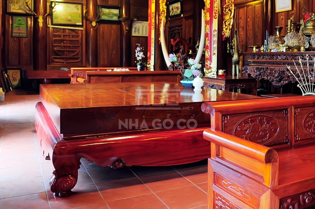 Sập gỗ hương của đại gia Hà Nội Sập gỗ hương của đại gia Hà Nội