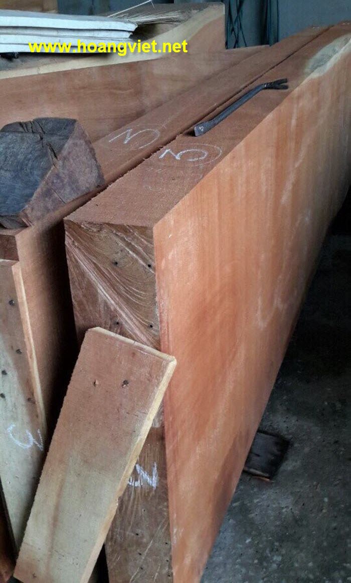 Ván ngựa gõ đỏ Ván ngựa gõ đỏ