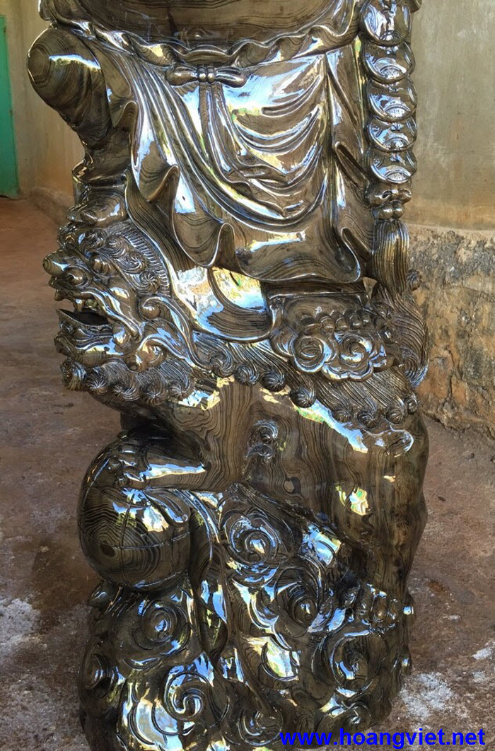 Tượng di lặc đẹp bằng gỗ thủy tùng Tượng di lặc đẹp bằng gỗ thủy tùng