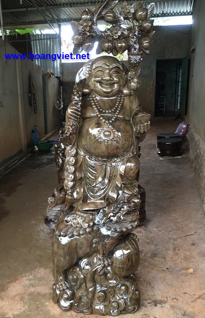 Tượng phật di lặc bằng gỗ thủy tùng Tượng phật di lặc bằng gỗ thủy tùng