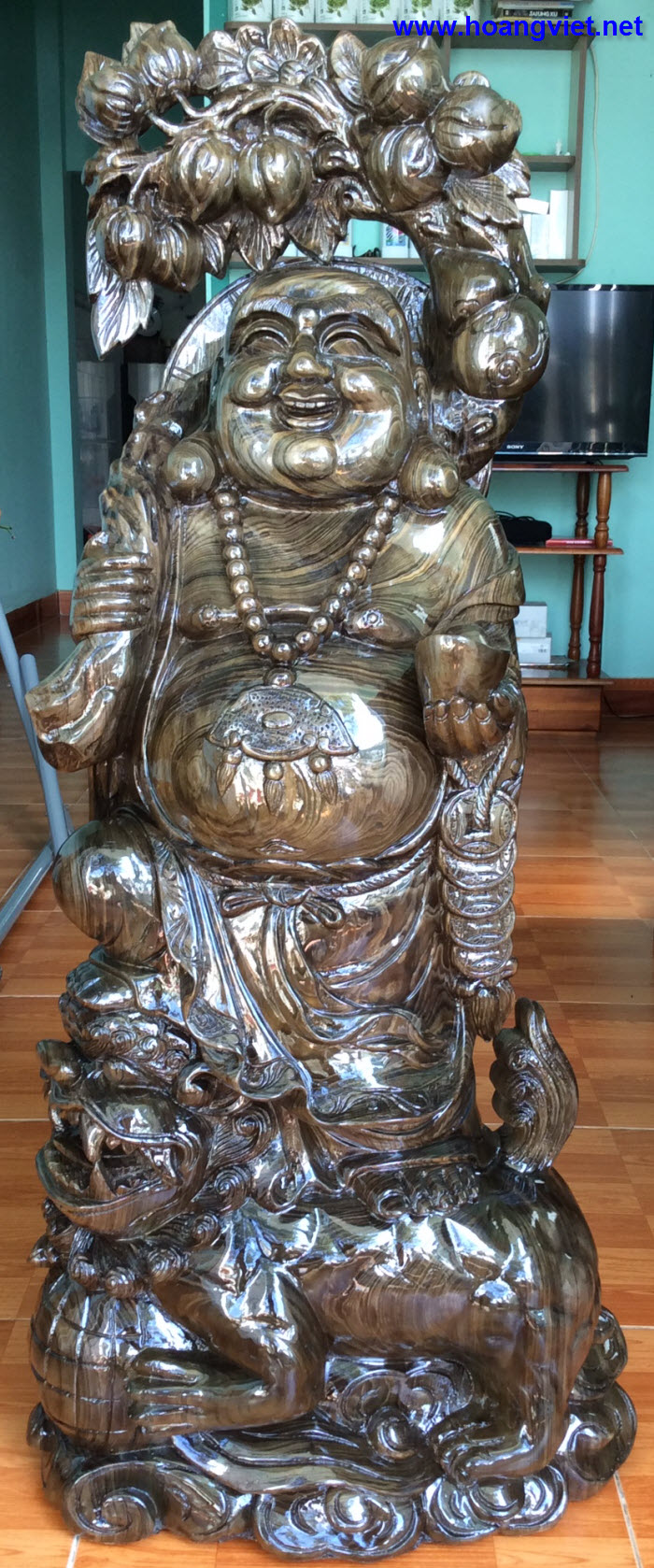 Tượng di lặc đẹp bằng gỗ thủy tùng Tượng di lặc đẹp bằng gỗ thủy tùng