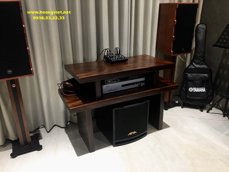 Kệ tivi 1m2 gỗ me tây nguyên tấm Kệ tivi 1m2 gỗ me tây nguyên tấm