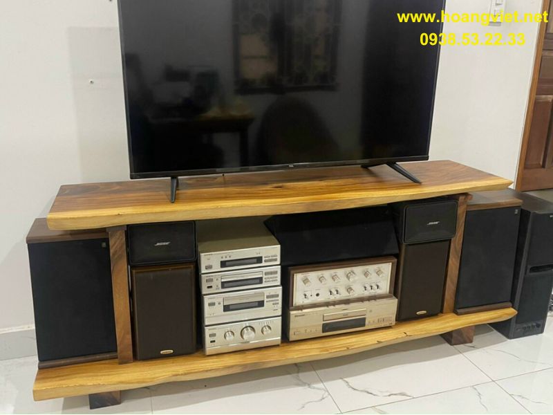 Kệ tivi gỗ thịt cạnh tự nhiên Kệ tivi gỗ thịt cạnh tự nhiên