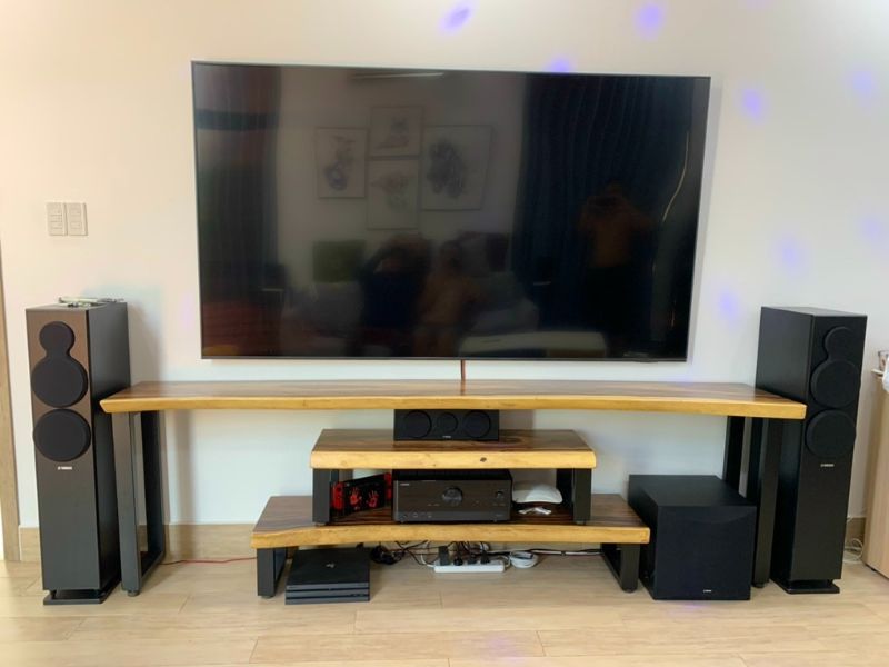 Kệ tivi treo tường 3 tầng gỗ me tây Kệ tivi treo tường 3 tầng gỗ me tây