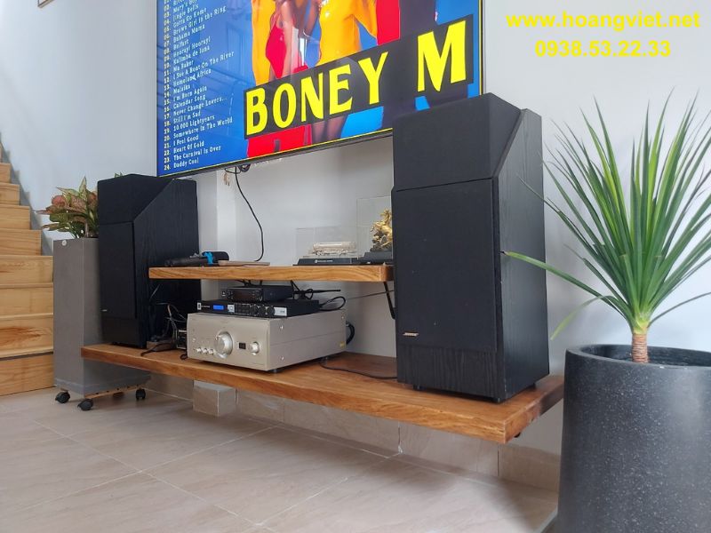 Kệ tivi treo tường gỗ sồi Mỹ nguyên tấm Kệ tivi treo tường gỗ sồi Mỹ nguyên tấm