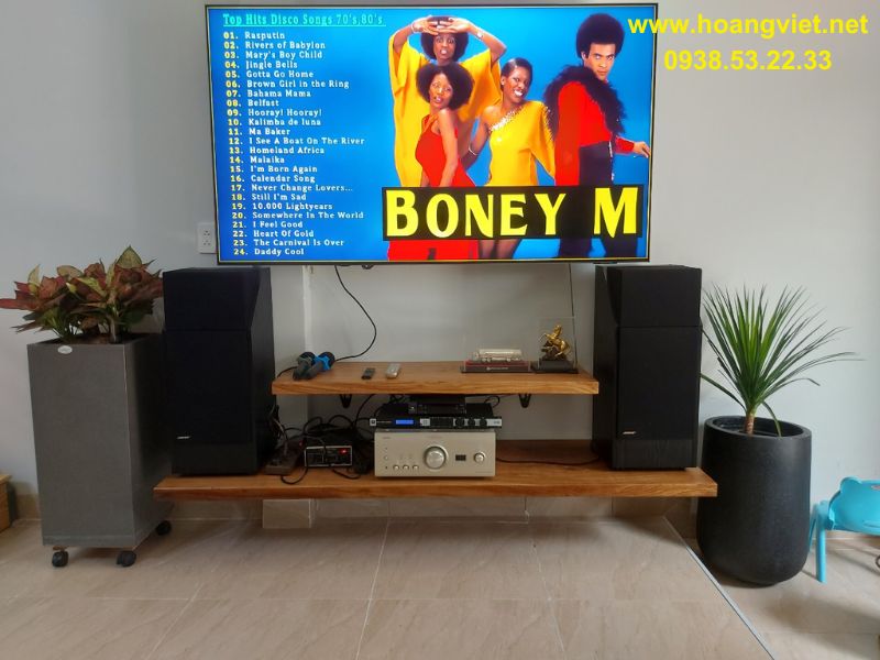 Kệ tivi treo tường gỗ sồi Mỹ nguyên tấm Kệ tivi treo tường gỗ sồi Mỹ nguyên tấm