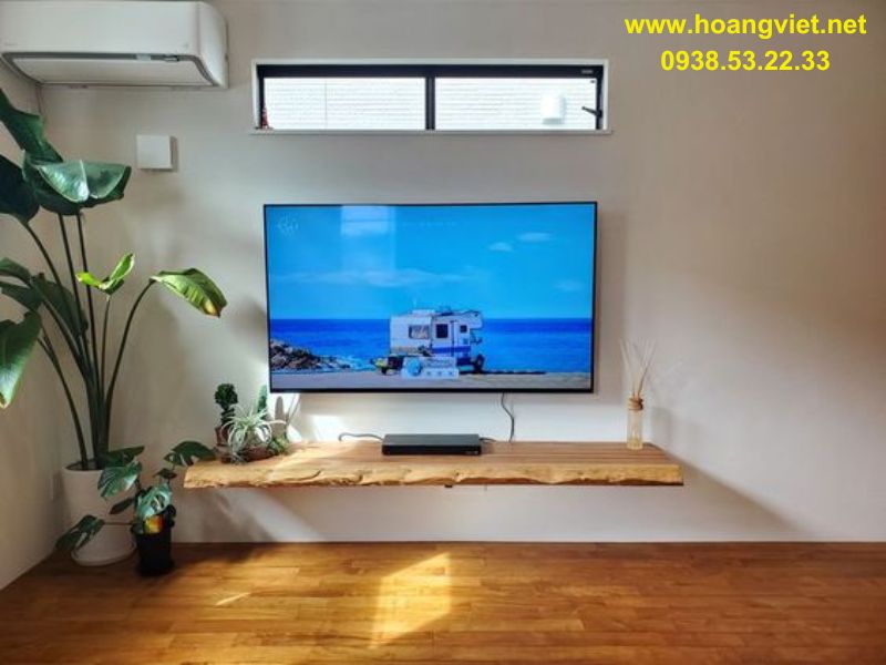 Kệ tivi treo tường gỗ sồi nguyên tấm Kệ tivi treo tường gỗ sồi nguyên tấm