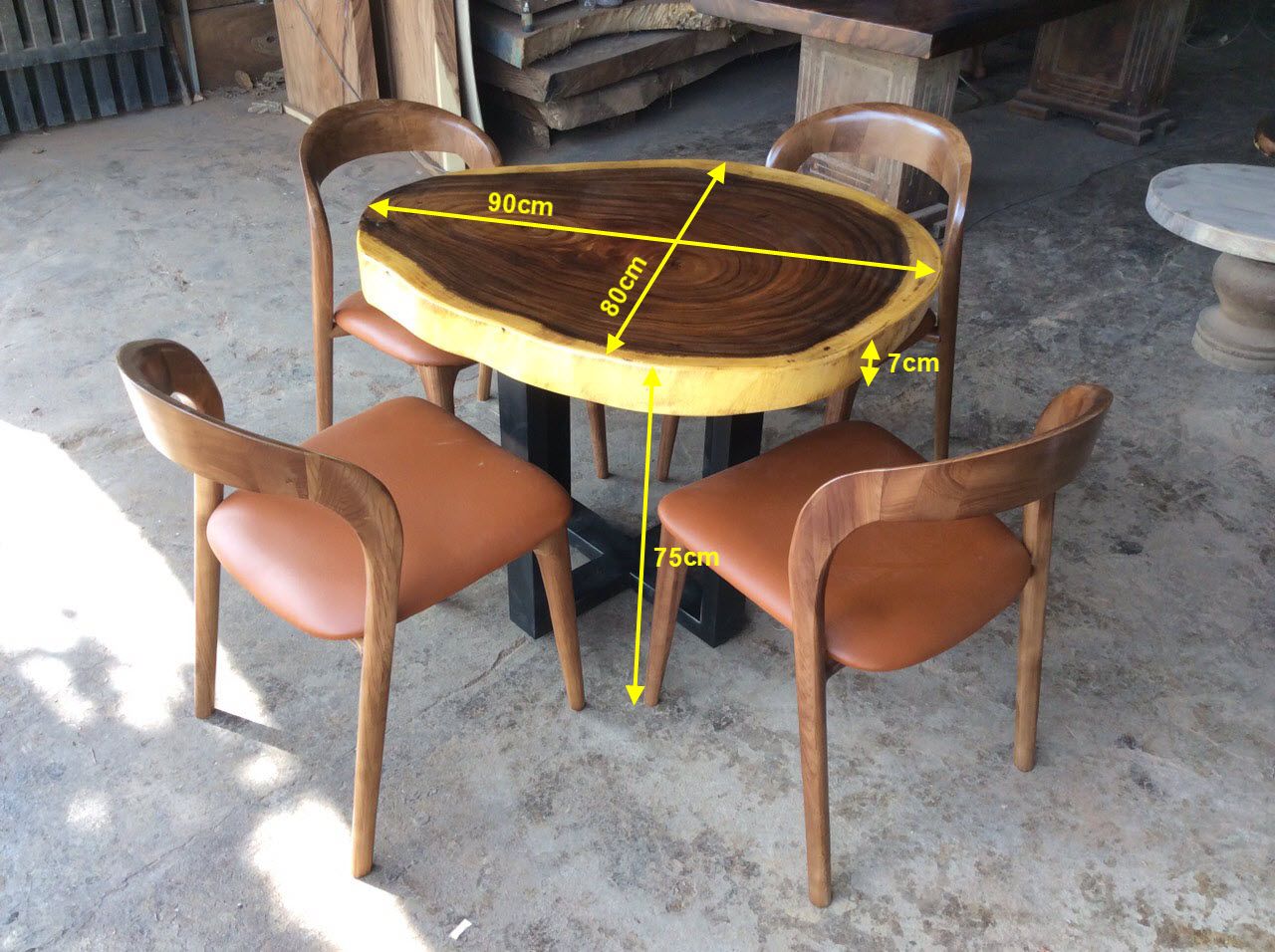 Kích thước bàn trà tròn gỗ me tây 4 ghế. Kích thước bàn trà tròn gỗ me tây 4 ghế.