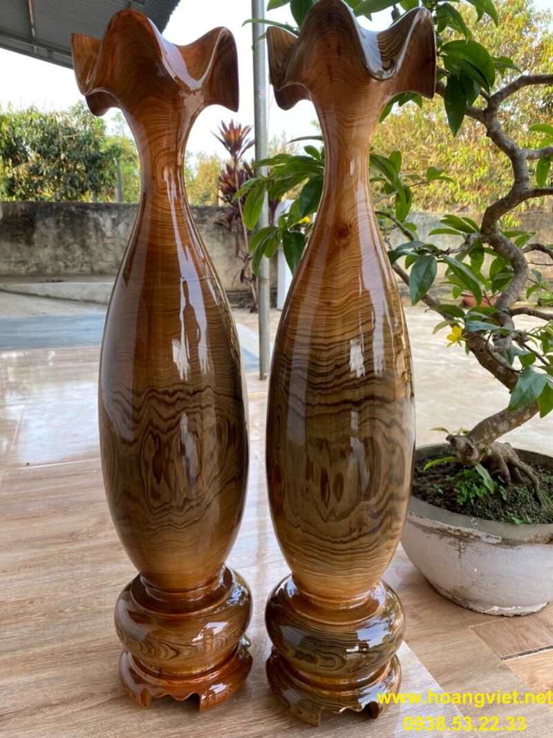 Lộc bình tỳ bà gỗ thủy tùng cao 74cm đk 17cm Lộc bình tỳ bà gỗ thủy tùng cao 74cm đk 17cm