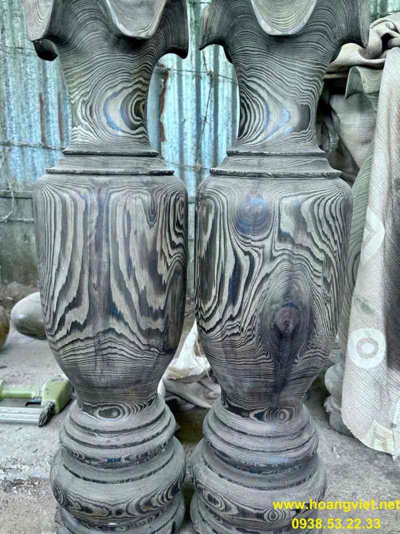 Lộc bình gỗ thủy tùng cao 87cm đk 25cm, chưa sơn. Lộc bình gỗ thủy tùng cao 87cm đk 25cm, chưa sơn.