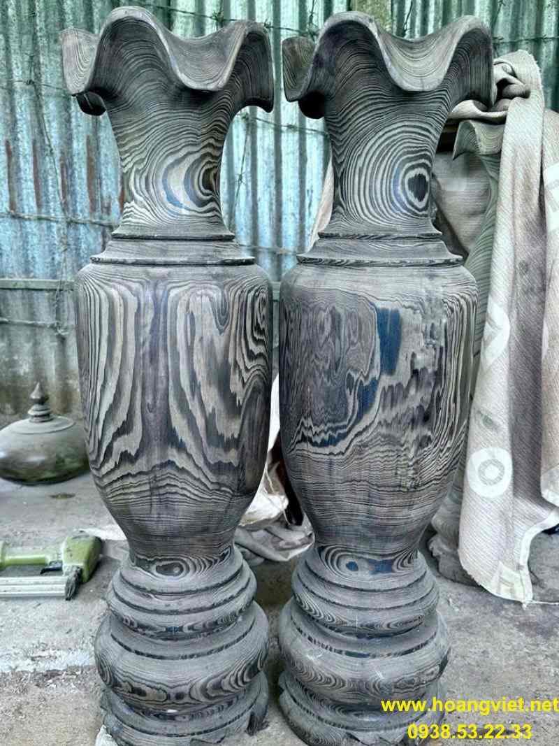 Lộc bình gỗ thủy tùng cao 87cm đk 25cm, chưa sơn. Lộc bình gỗ thủy tùng cao 87cm đk 25cm, chưa sơn.