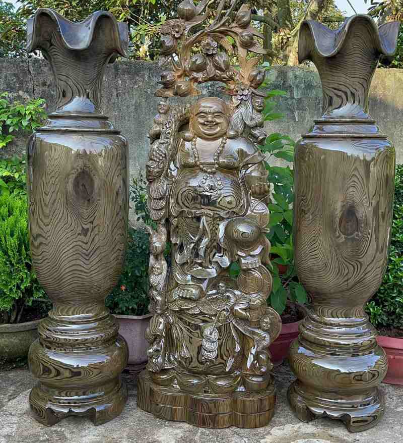 Lộc bình và tượng di lặc gỗ thủy tùng - thông nước Lộc bình và tượng di lặc gỗ thủy tùng - thông nước