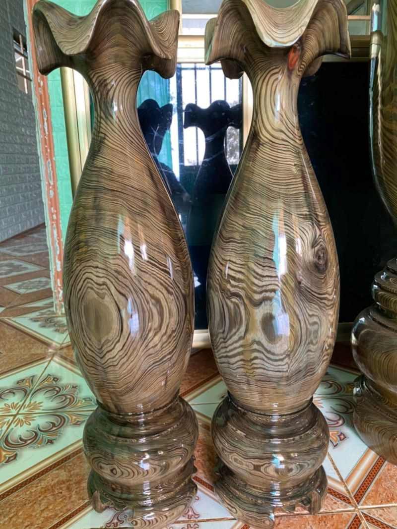 Lộc bình tỳ bà gỗ thủy tùng cao 68cm đường kính 21cm Lộc bình tỳ bà gỗ thủy tùng cao 68cm đường kính 21cm