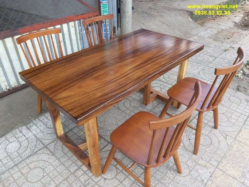 Bàn ăn gỗ me tây 4 ghế  Bàn ăn gỗ me tây 4 ghế