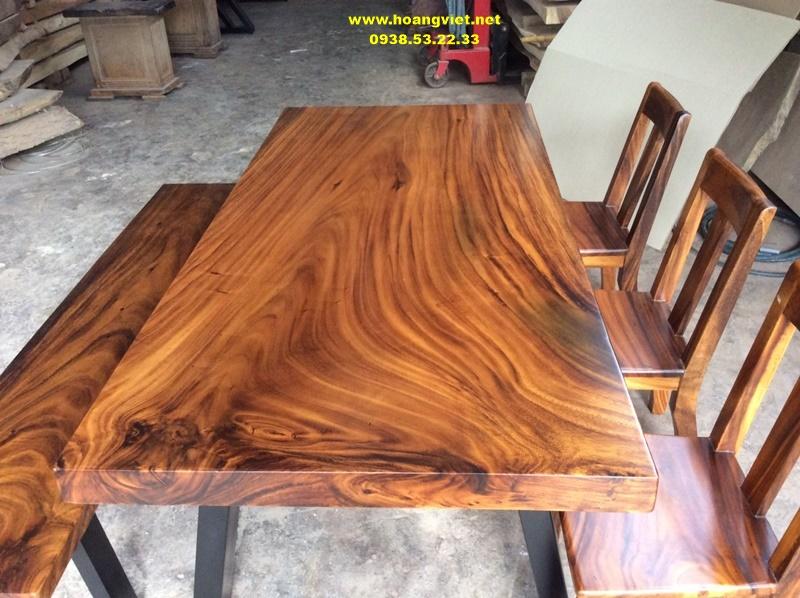 Mặt bàn ăn me tây nguyên tấm vân đẹp Mặt bàn ăn me tây nguyên tấm vân đẹp