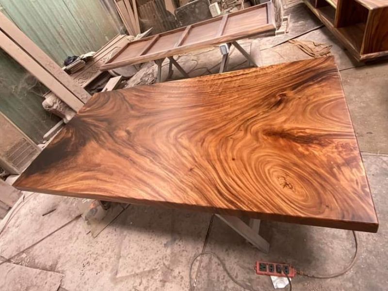 Mặt bàn dài gỗ me tây nguyên tấm Mặt bàn dài gỗ me tây nguyên tấm