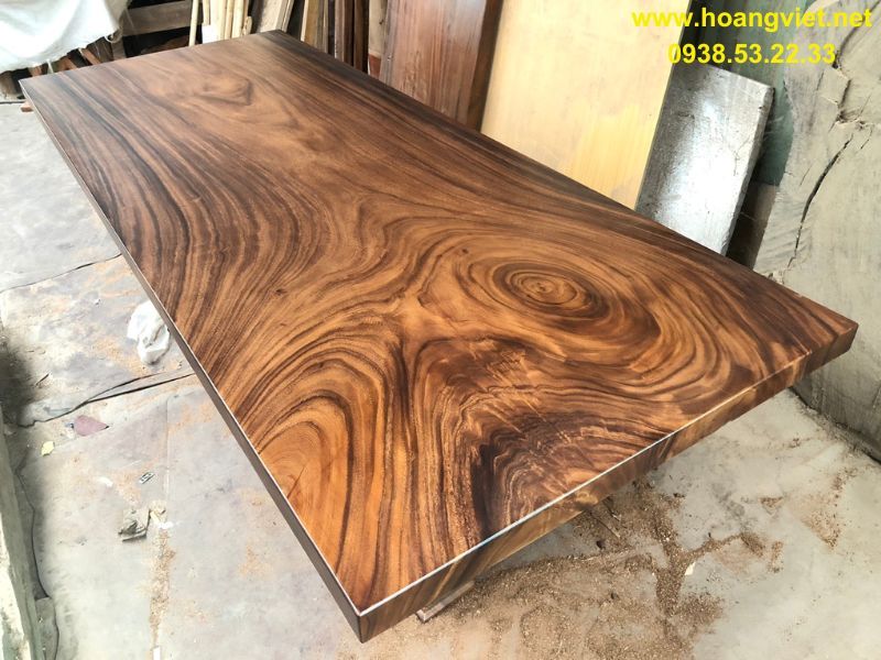 Mặt bàn gỗ me tây nguyên tấm vân đẹp dài 2m2 Mặt bàn gỗ me tây nguyên tấm vân đẹp dài 2m2