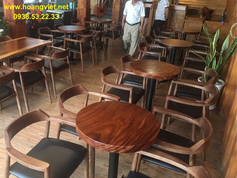 Bàn tròn cafe kết hợp chân sắt Bàn tròn cafe kết hợp chân sắt