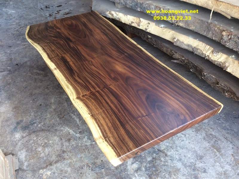 Mặt bàn gỗ me tây nguyên tấm cạnh tự nhiên Mặt bàn gỗ me tây nguyên tấm cạnh tự nhiên