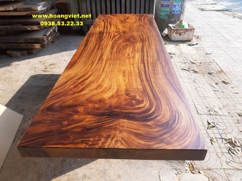 Mặt bàn me tây nguyên tấm đẹp và giá trị Mặt bàn me tây nguyên tấm đẹp và giá trị