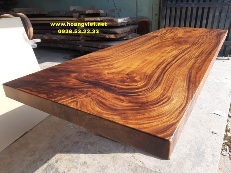 Mặt bàn me tây nguyên tấm vân tuyệt đẹp. Mặt bàn me tây nguyên tấm vân tuyệt đẹp.