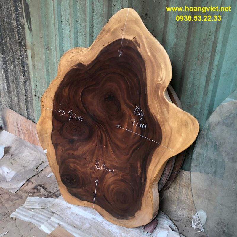 Bàn trà tròn gỗ me tây cạnh tự nhiên Bàn trà tròn gỗ me tây cạnh tự nhiên