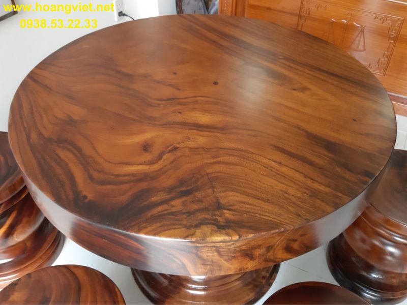 Mặt bàn tròn gỗ me tây nguyên khối đường kính 1m dày 12cm Mặt bàn tròn gỗ me tây nguyên khối đường kính 1m dày 12cm