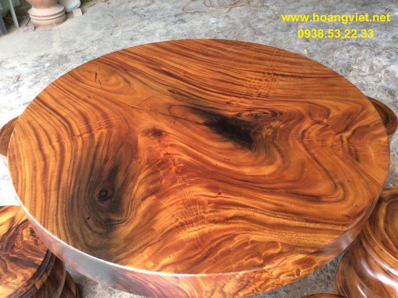 Mặt bàn tròn gỗ me tây nguyên khối đường kính 1m2 Mặt bàn tròn gỗ me tây nguyên khối đường kính 1m2