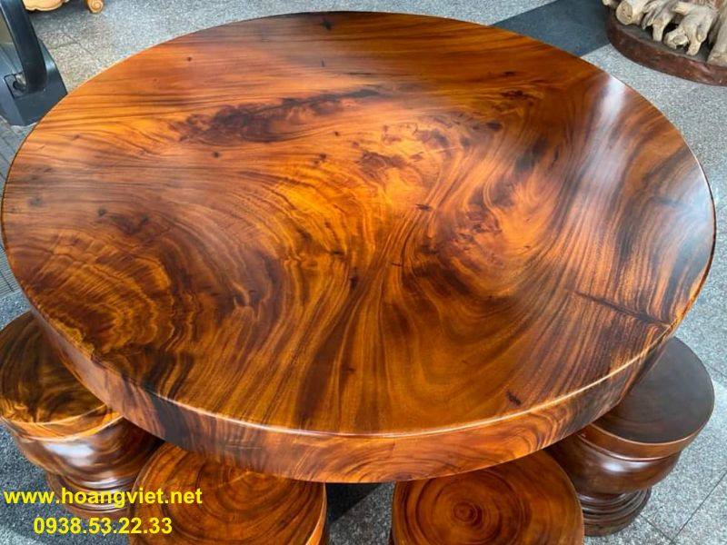 Mặt bàn gỗ me tây nguyên khối đường kính 1m4 dày 15cm Mặt bàn gỗ me tây nguyên khối đường kính 1m4 dày 15cm