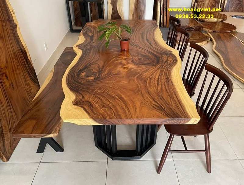 Mẫu bàn ăn gỗ nguyên khối vân đẹp Mẫu bàn ăn gỗ nguyên khối vân đẹp