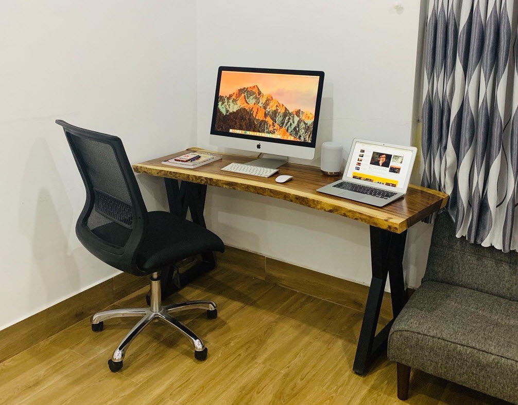 Mẫu bàn làm việc bằng gỗ me tây vân đẹp. Mẫu bàn làm việc bằng gỗ me tây vân đẹp.