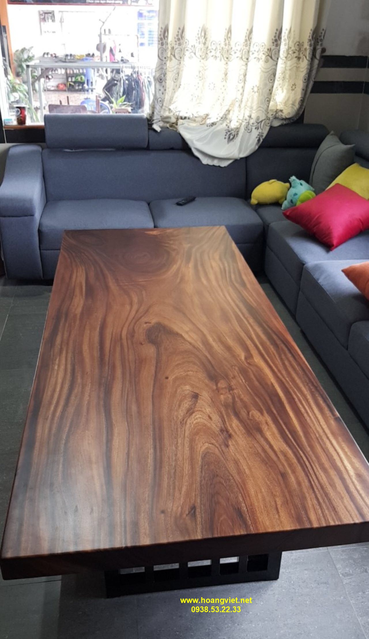 Mẫu bàn sofa nệm kết hợp mặt gỗ me tây nguyên khối Mẫu bàn sofa nệm kết hợp mặt gỗ me tây nguyên khối