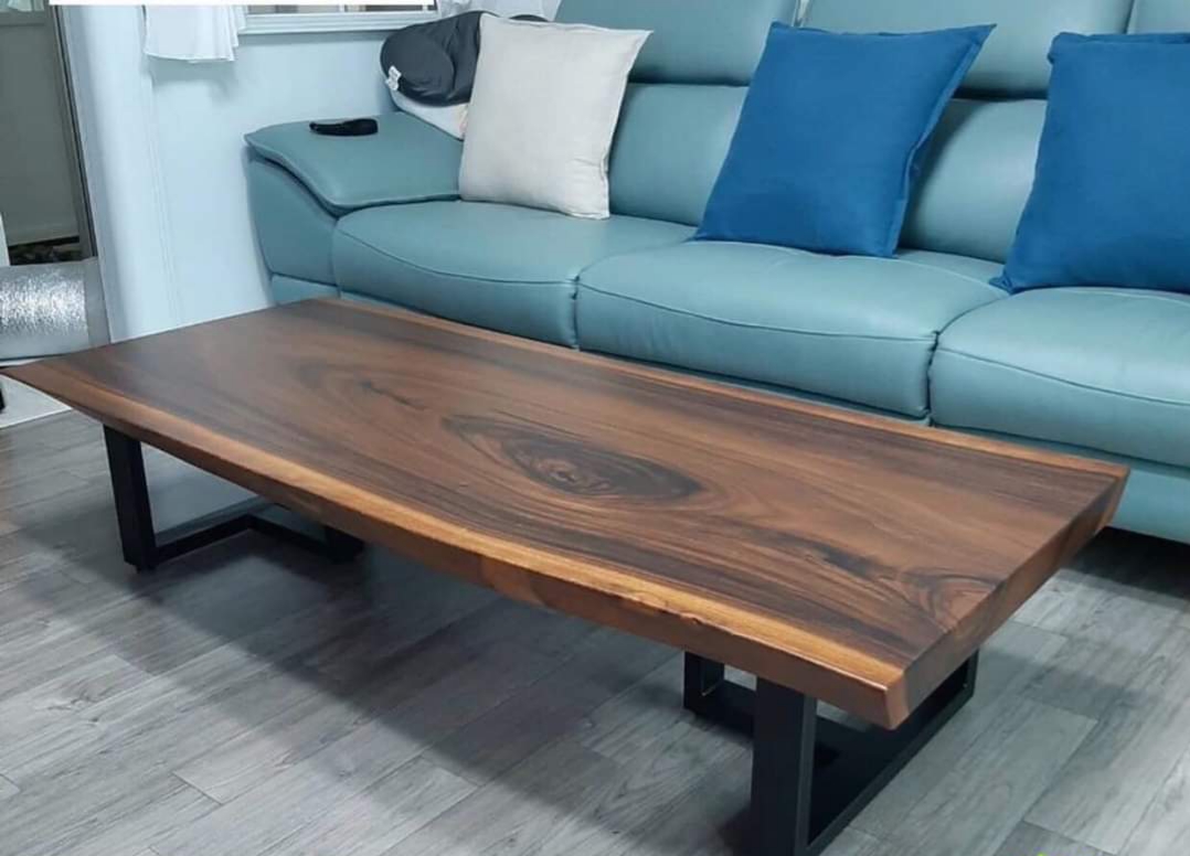 Mẫu bàn trà gỗ nguyên khối kết hợp sofa nệm Mẫu bàn trà gỗ nguyên khối kết hợp sofa nệm