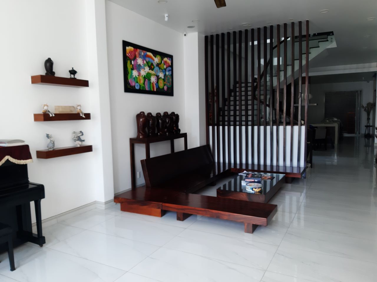 Nội thất gỗ chiu liu(ngoài trừ bộ sofa bằng gỗ me tây) Nội thất gỗ chiu liu(ngoài trừ bộ sofa bằng gỗ me tây)