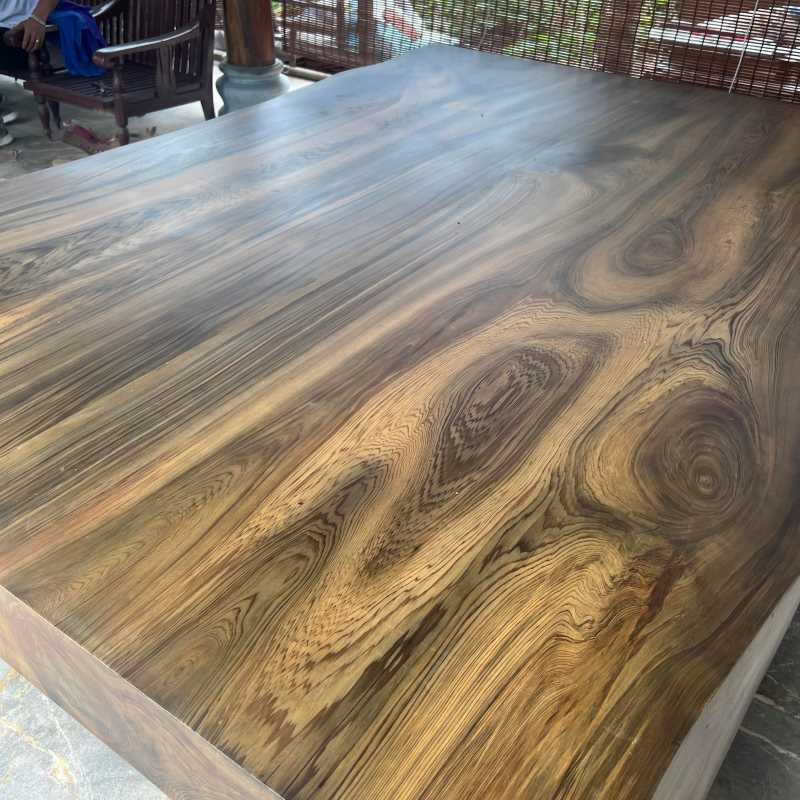 Phản ngựa gỗ thủy tùng Phản ngựa gỗ thủy tùng